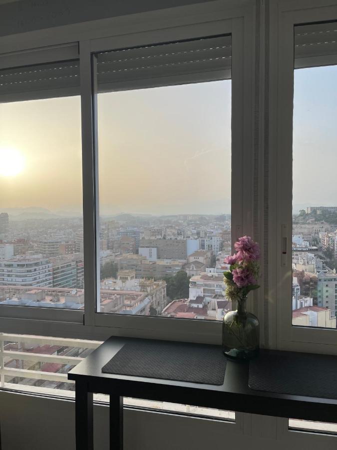Sky Views Studio In City Centre Alicante Exterior foto